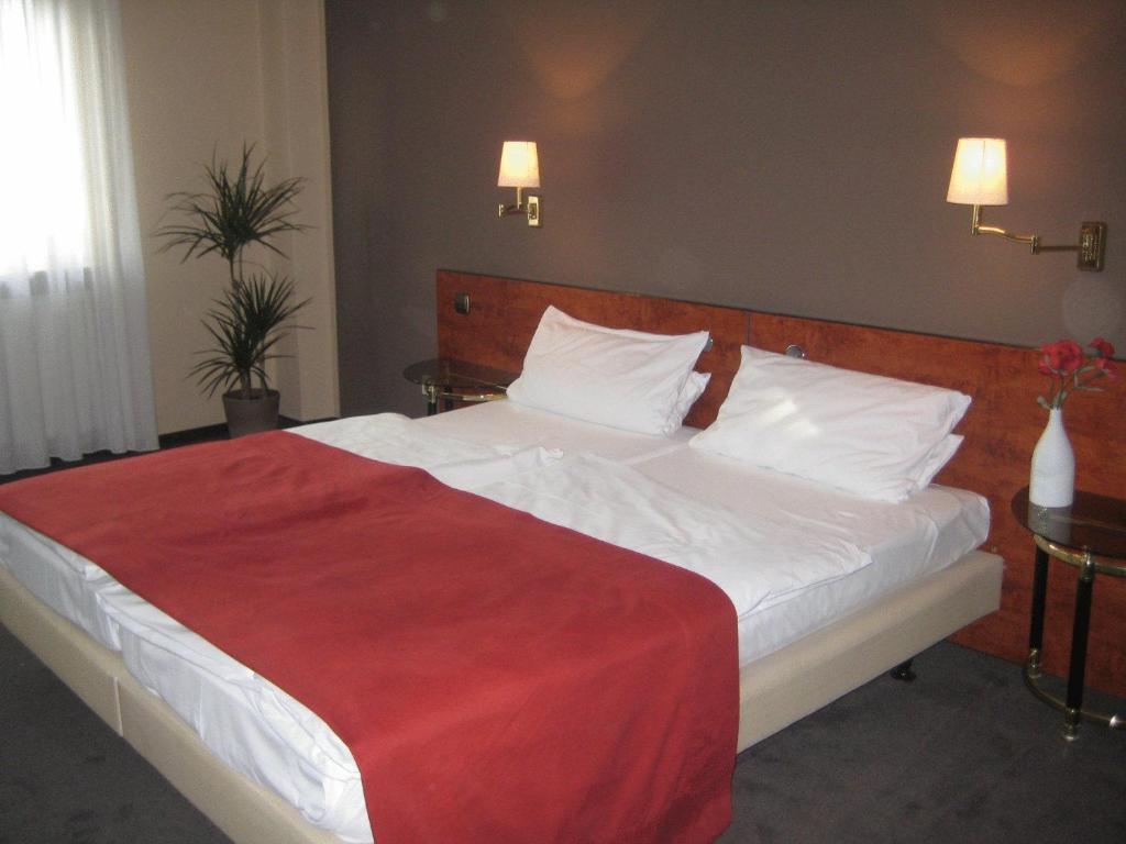 Hotel El Camino 3*